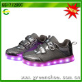 Presentes de Natal LED piscando sapatos que iluminam as crianças